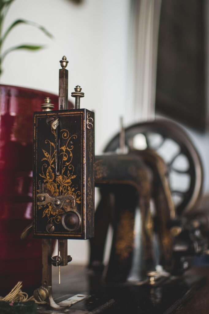 sewing machine, old, sew, old sewing machine, metal, historical, sewing supplies, antique, coil, craft